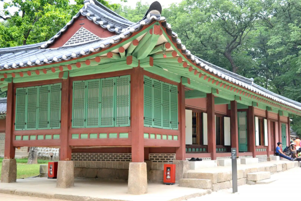 kham-pha-den-Jongmyo1